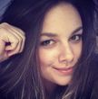 Janina Uhse verkündete eine haarige Neuigkeit auf Facebook