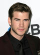 Liam Hemsworth schläft im Gästezimmer...