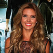 Mit Beach-Waves im typischen America Girl-Look kam Audrina zur Filmpremiere