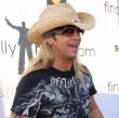 Bret Michaels will jetzt mit seiner Freundin vor den Altar treten Bret Michaels will jetzt mit seiner Freundin vor den Altar treten