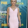 Noch bedeckter zeigte sich "Heroes"-Darstellerin Hayden Panettiere (20). Durch ihr verspieltes, rosa Arrangement wirkte sie fast wie ein Unschuldsengel. 