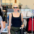 Gwen Stefani zeigte sich bei einem Shopping-Trip in merkwürdigen Hosen