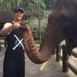 Manuel Neuer hatte Spaß mit einem  Elefanten