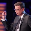 Günther Jauch half der Kandidatin durch die verzwickte Situation