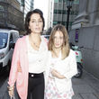 Erst bei näherer Betrachtung konnte man die provokativen Aufschriften lesen Erst bei näherer Betrachtung konnte man die provokativen Aufschriften lesen