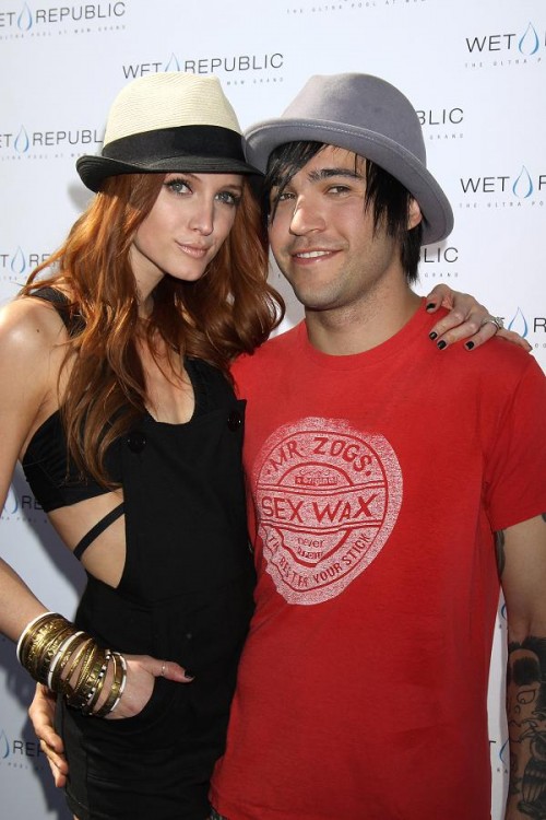 Ashlee Simpson, Pete Wentz - Pete Wentz findet die Schwangerschaftsstreifen seiner Frau Ashlee Simpson sexy Ashlee Simpson, Pete Wentz - Pete Wentz findet die Schwangerschaftsstreifen seiner Frau Ashlee Simpson sexy