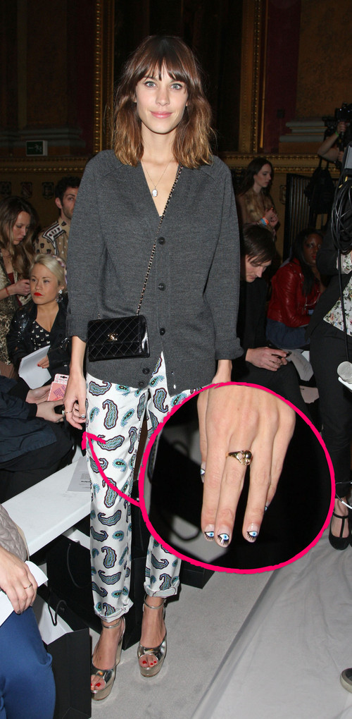 Alexa Chung - Zur London Fashion Week stylte Alexa auch ihre Fingernägel 