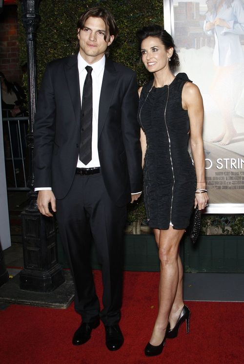 Ashton Kutcher hat Demi Moore nach ihrem Zusammenbruch besucht Ashton Kutcher hat Demi Moore nach ihrem Zusammenbruch besucht