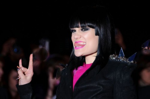 http://content4.promiflash.de/article-images/w500/jessie-j-zeigt-zunge.jpg
