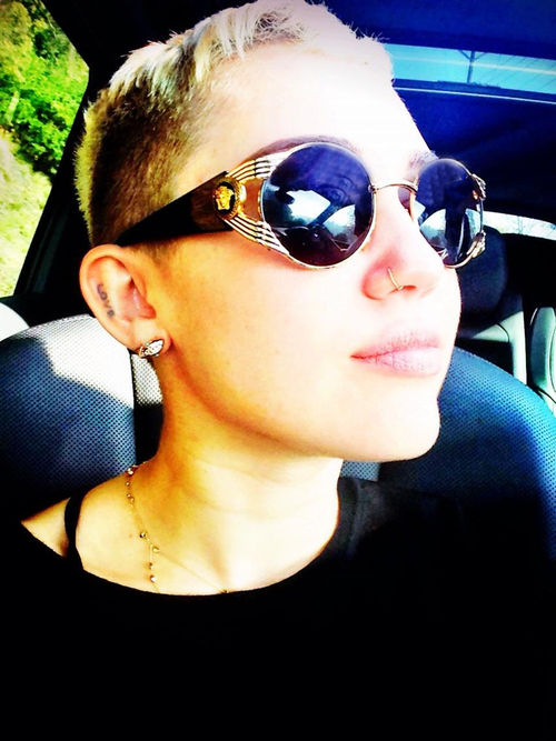 Miley Cyrus hat es im Moment nicht einfach Miley Cyrus hat es im Moment nicht einfach