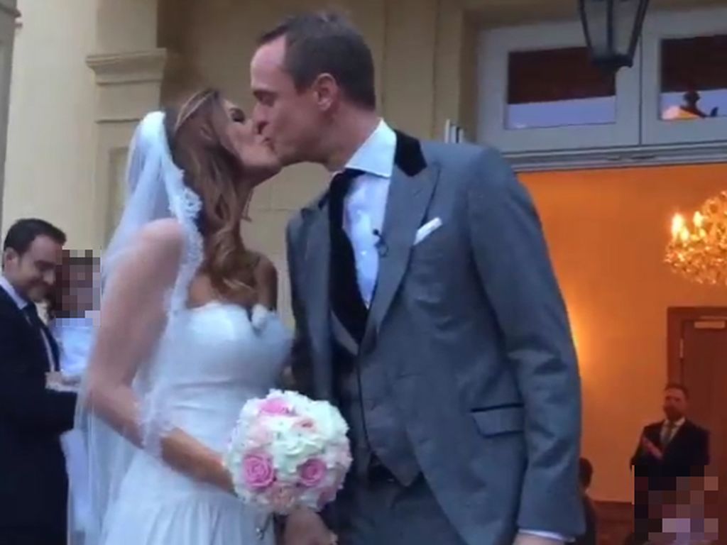 Unter der Haube! Alexander Posth hat geheiratet | Promiflash.de