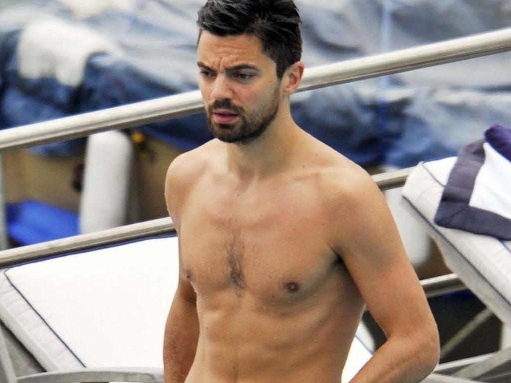 Mamma Mia! So gestählt ist Dominic Cooper Promiflash.de