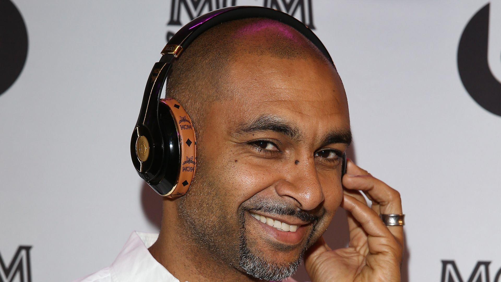 Mit nur 46 BasketballStar Ademola Okulaja ist gestorben