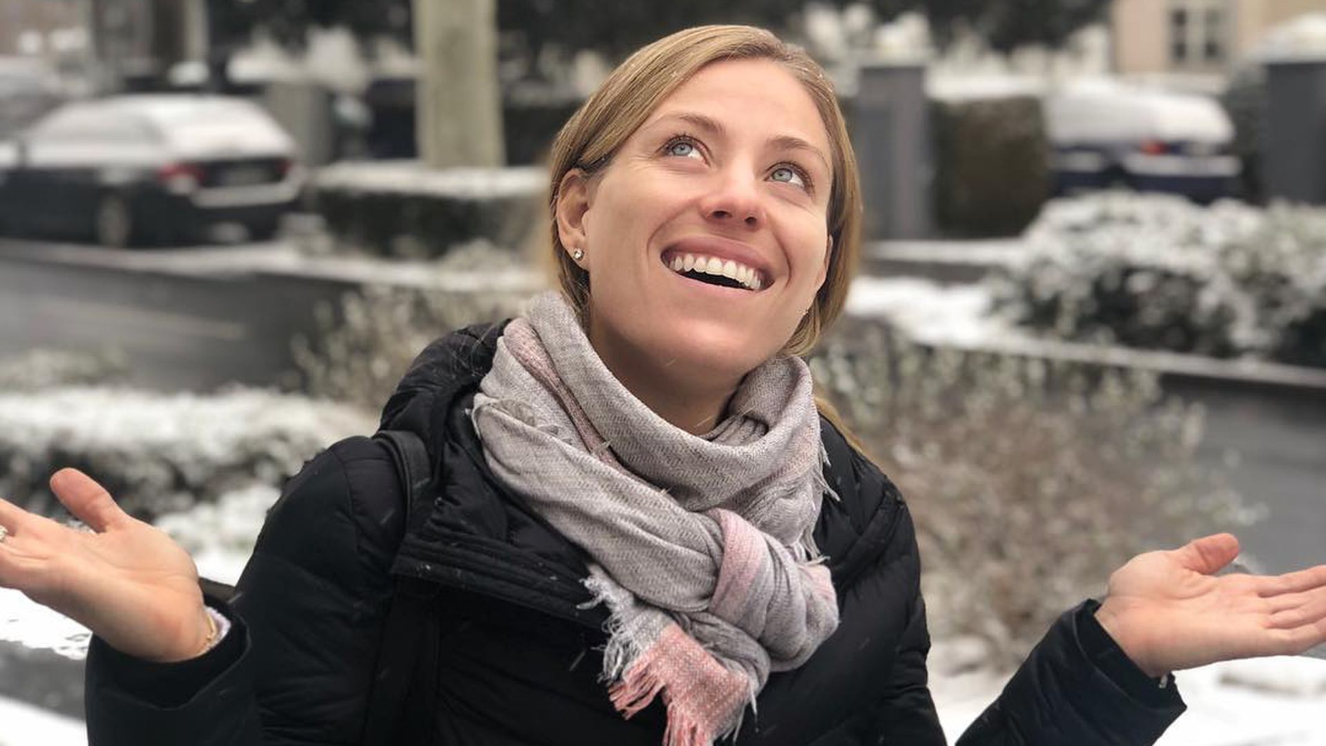Ganz Alleine So Feierte Angie Ihren Quarantane Geburtstag Promiflash De
