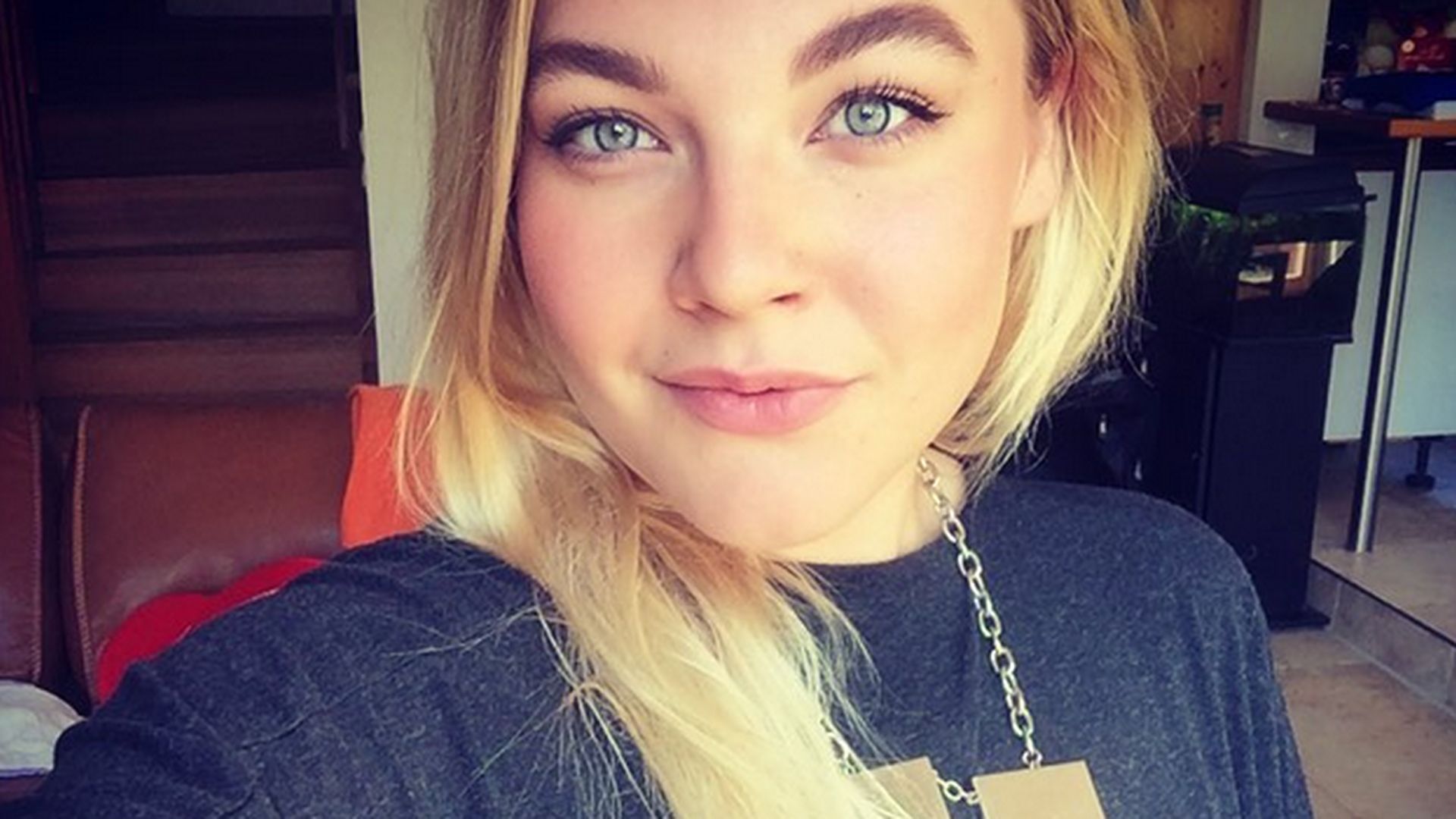 Abgesagt: "The Voice"-Charley Ann geht nicht auf Tour | Promiflash.de