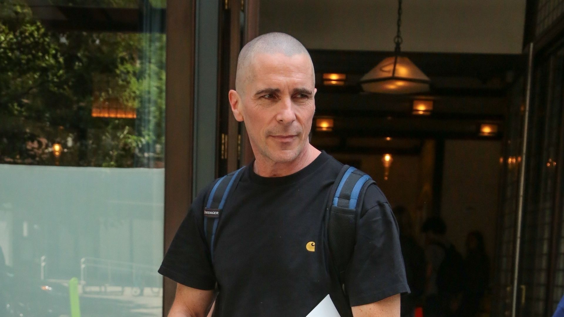 Kaum zu erkennen: Christian Bale zeigt seine neue Glatze!, حجم الصورة 1920x1080