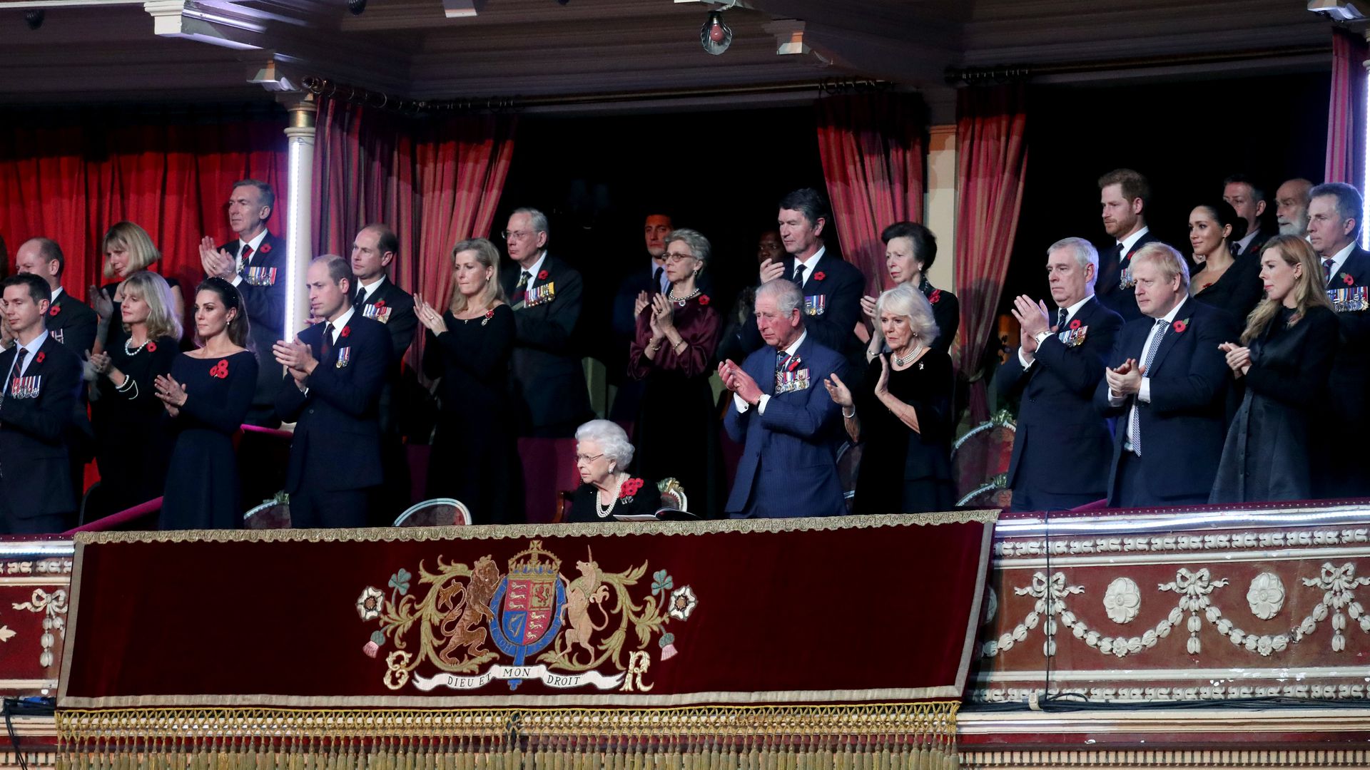 RoyalDouble Sie will aussehen wie Herzogin Meghan!