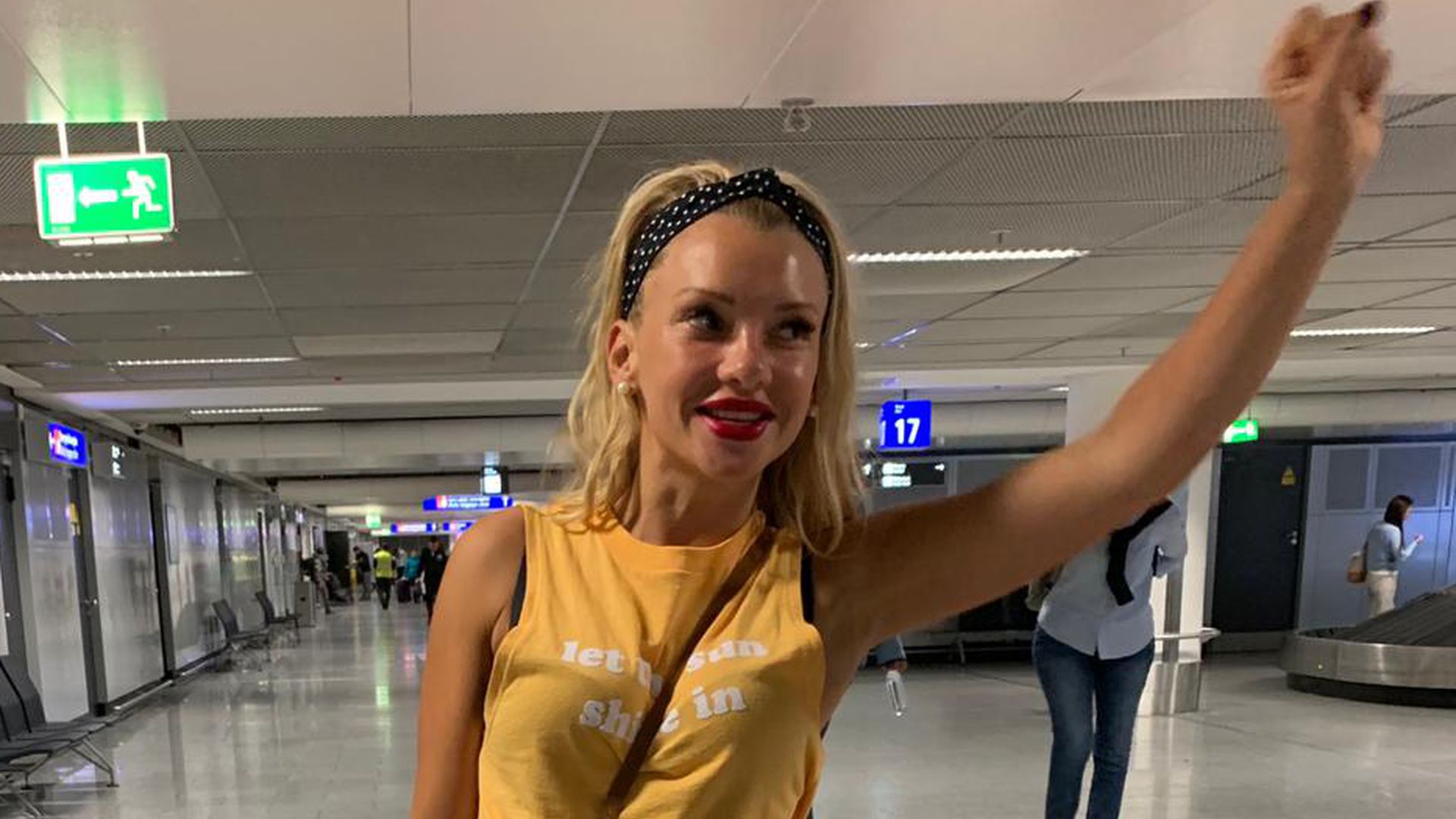 Queen Evelyn gelandet Dschungelcamper wieder in Deutschland