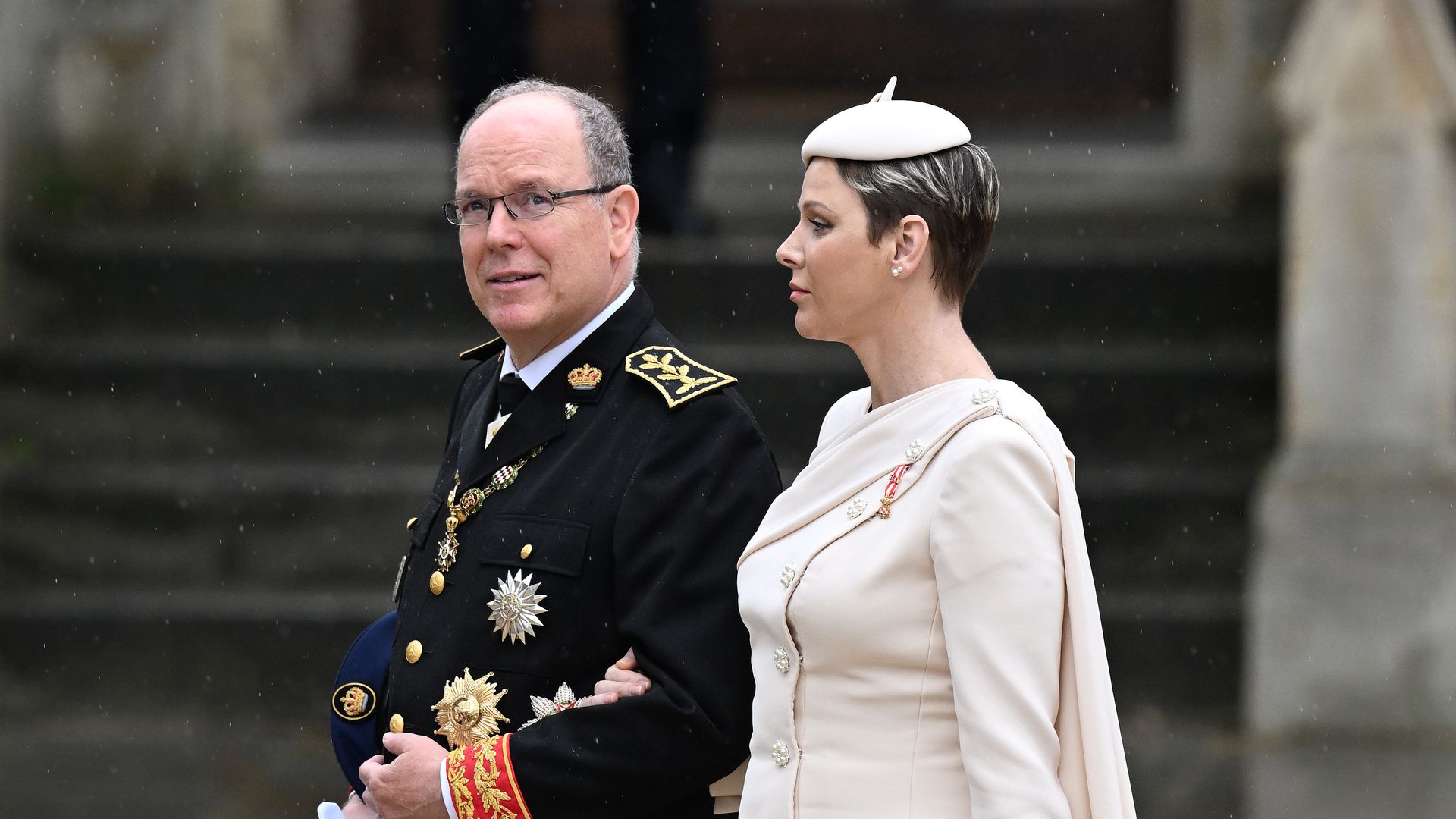 Taschengeld Wofür verprasst Fürst Albert sein Vermögen?