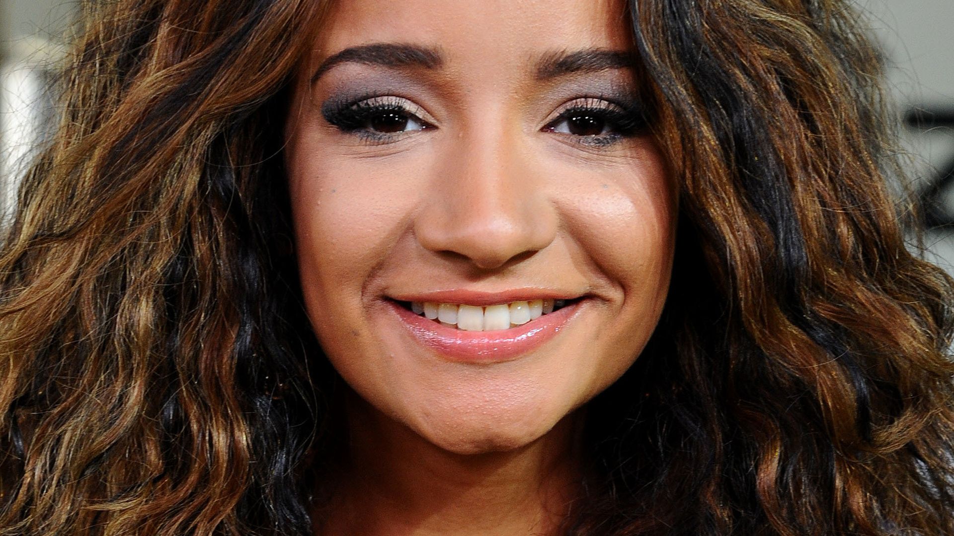 Nach Wendlers 53MeterSturz! Gabby am Set völlig aufgelöst Promiflash.de