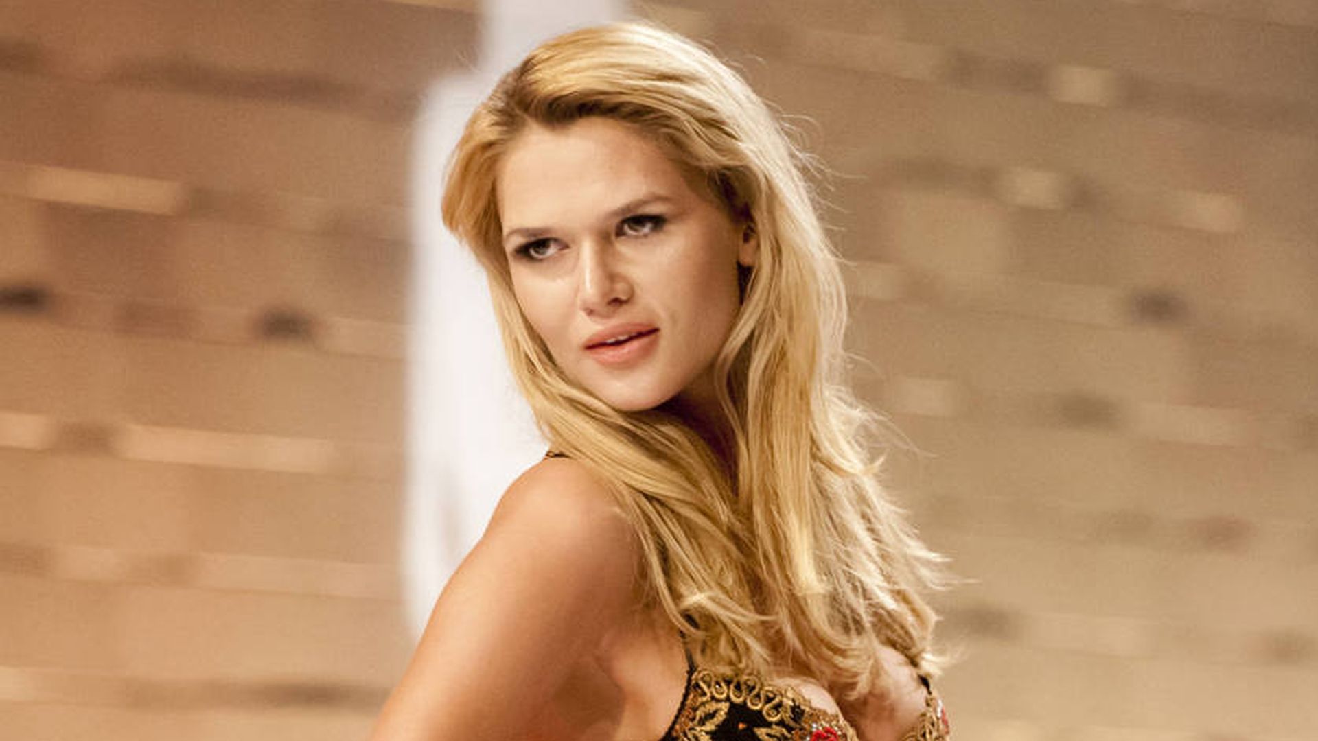 GNTM Wird Sara ihr Geheimnis zum Verhängnis? Promiflash.de