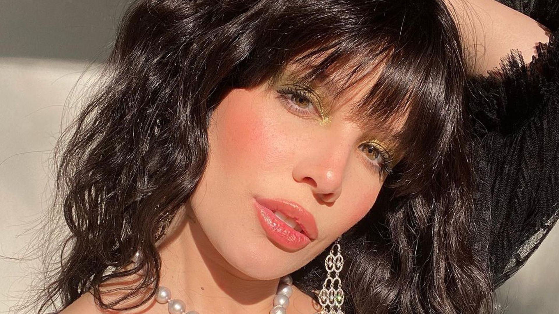 Vor Musikkarriere In diesen normalen Jobs arbeitete Halsey!