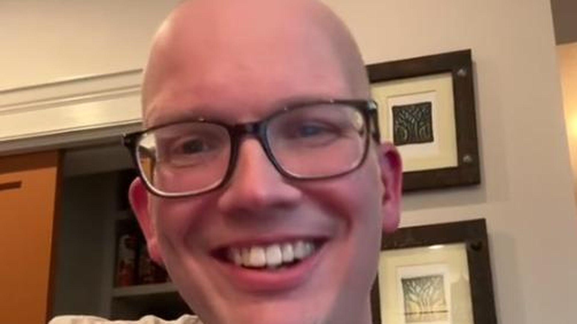 Drei Monate nach KrebsDiagnose Hank Green ist geheilt!