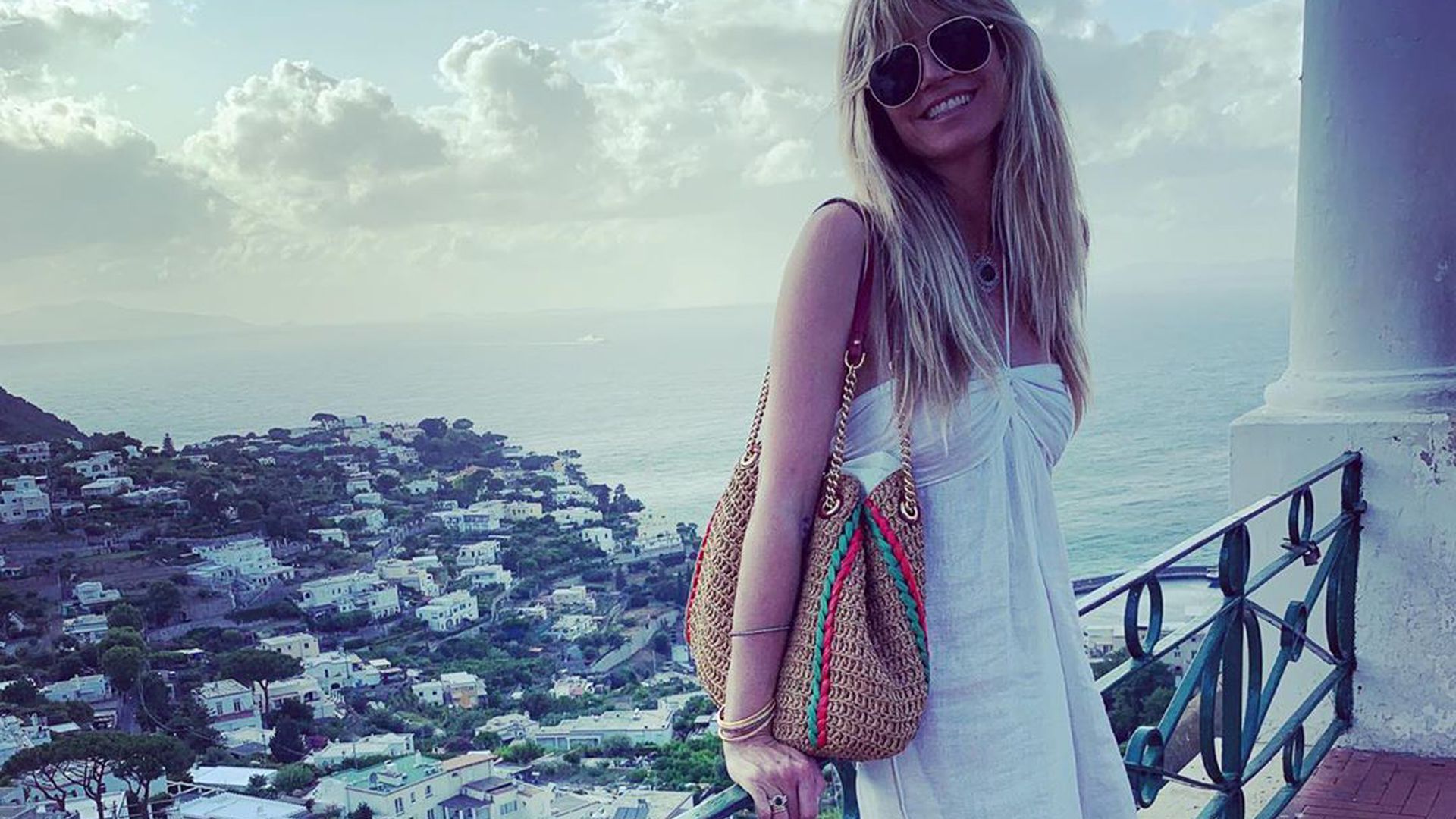 Grunde Zu Lachen Heidi In Capri Schon Im Hochzeitsfieber Promiflash De