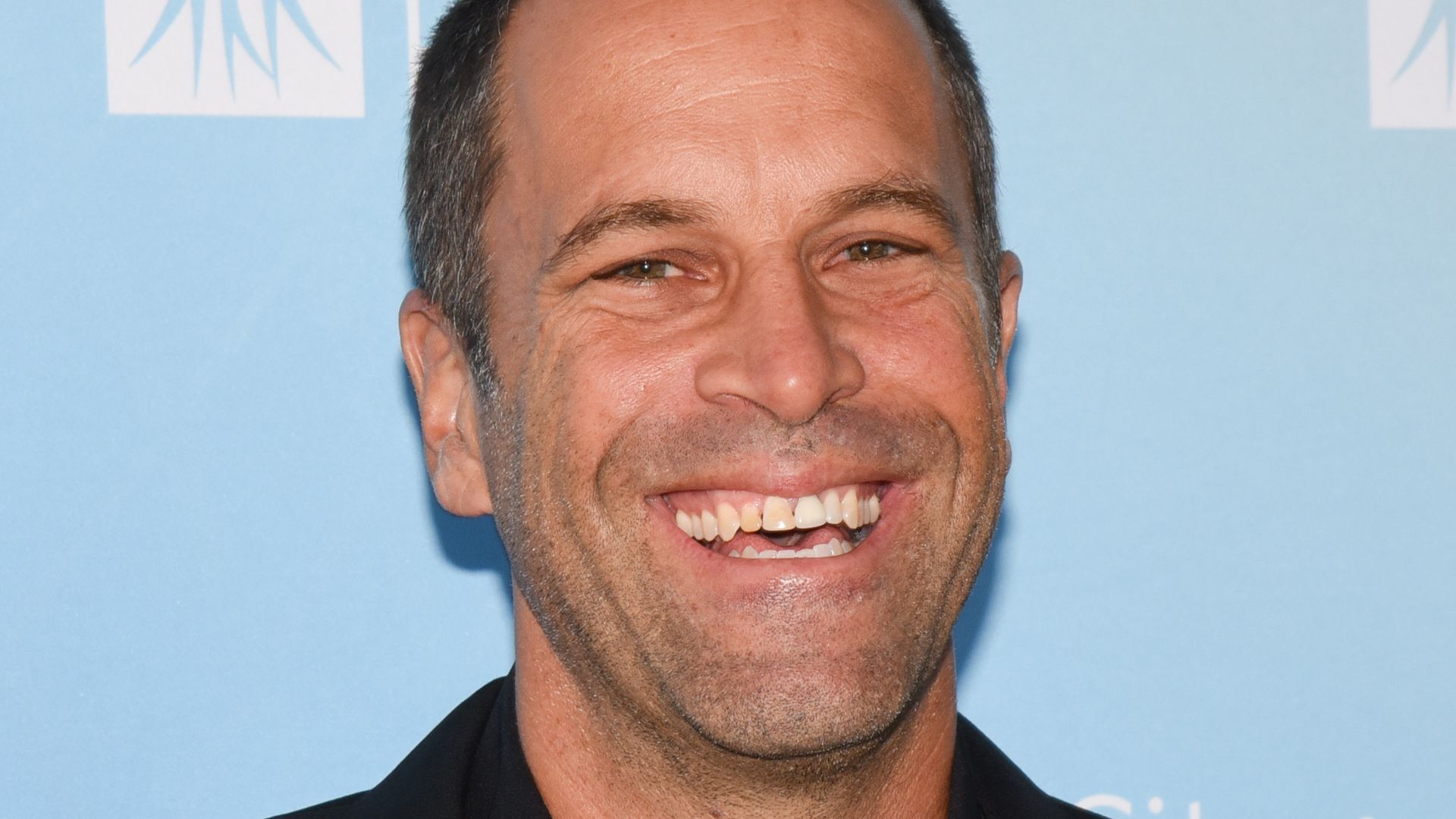 Fünf Jahre Jack Johnson erwirkt Verfügung gegen einen Fan