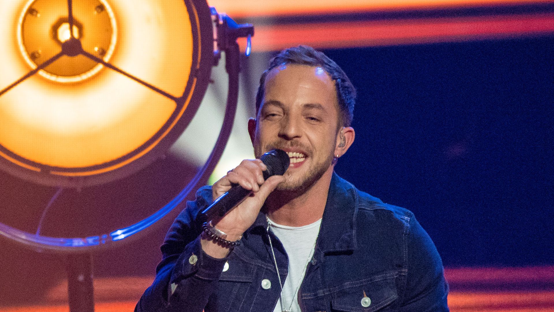 James Morrison offen Seine Tochter kam 13 Wochen zu früh! Promiflash.de