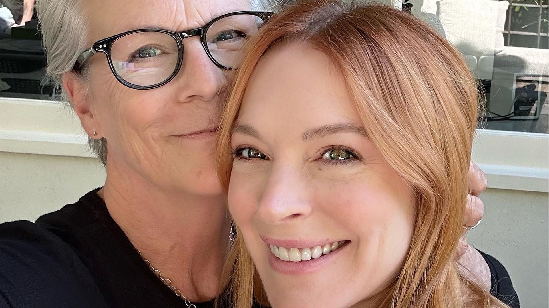 Lindsay-Lohan-strahlt-beim-Freaky-Friday-Dreh-mit-Jamie
