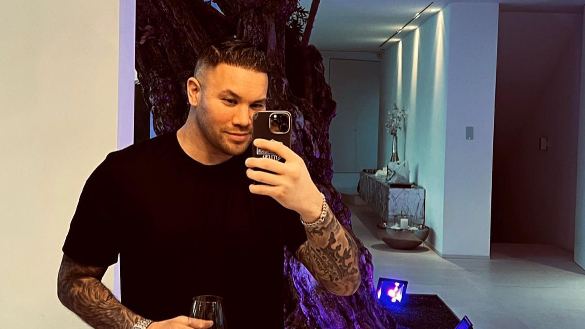 Nach der Fans Kay One meldet sich mit Songs zurück