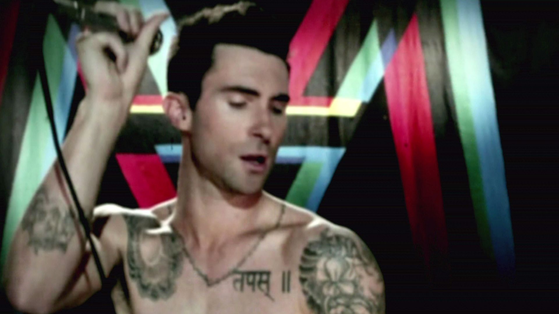 Maroon 5 & Christina haben "Moves Like Jagger" Promiflash.de