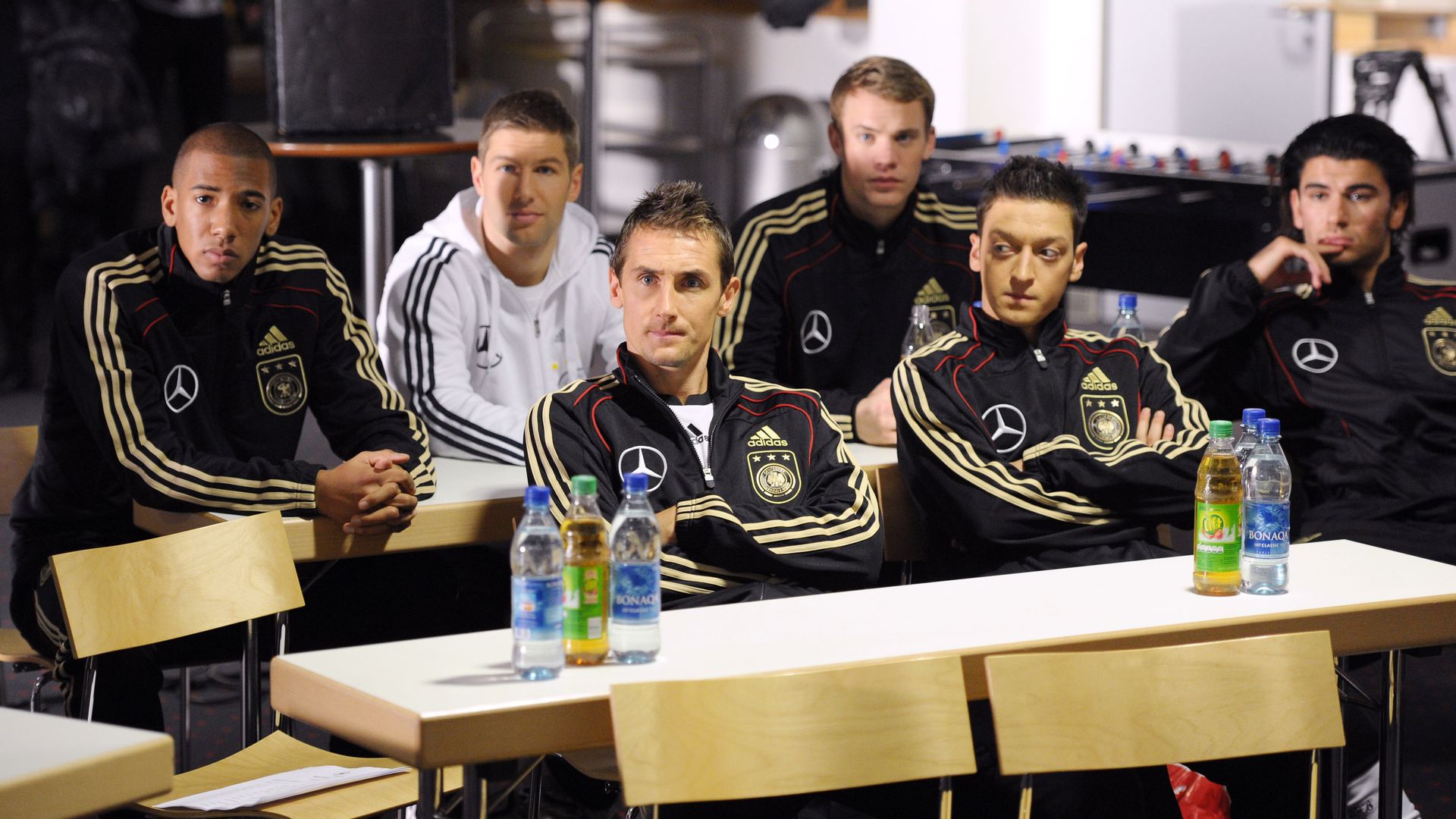 Nachbar Snoop Dogg Unterstutzt Dfb Helden Jerome Boateng Promiflash De