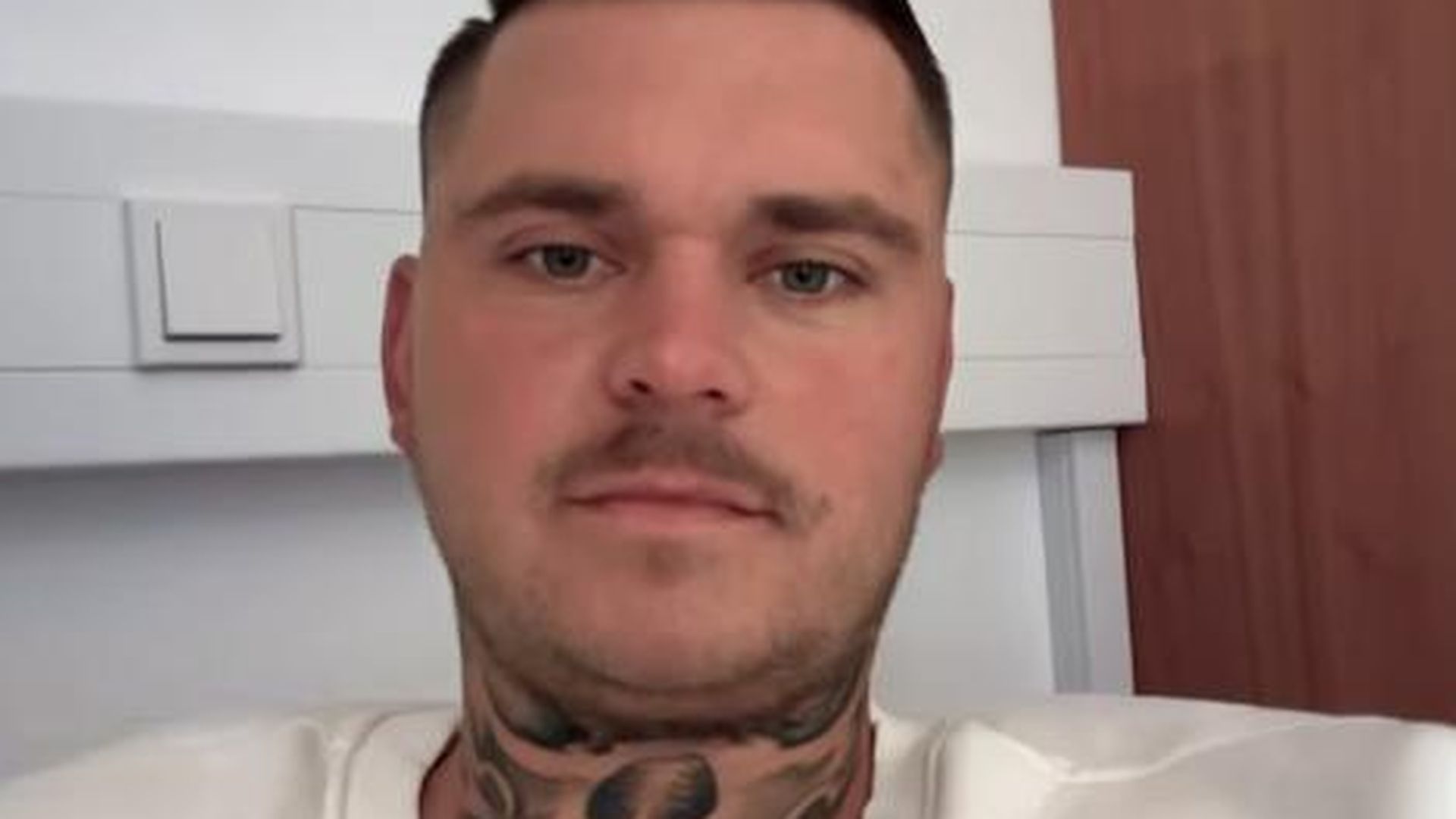 Unterschied überweisung Und Einweisung Nico Legat meldet sich nach Einweisung erstmals aus Klinik