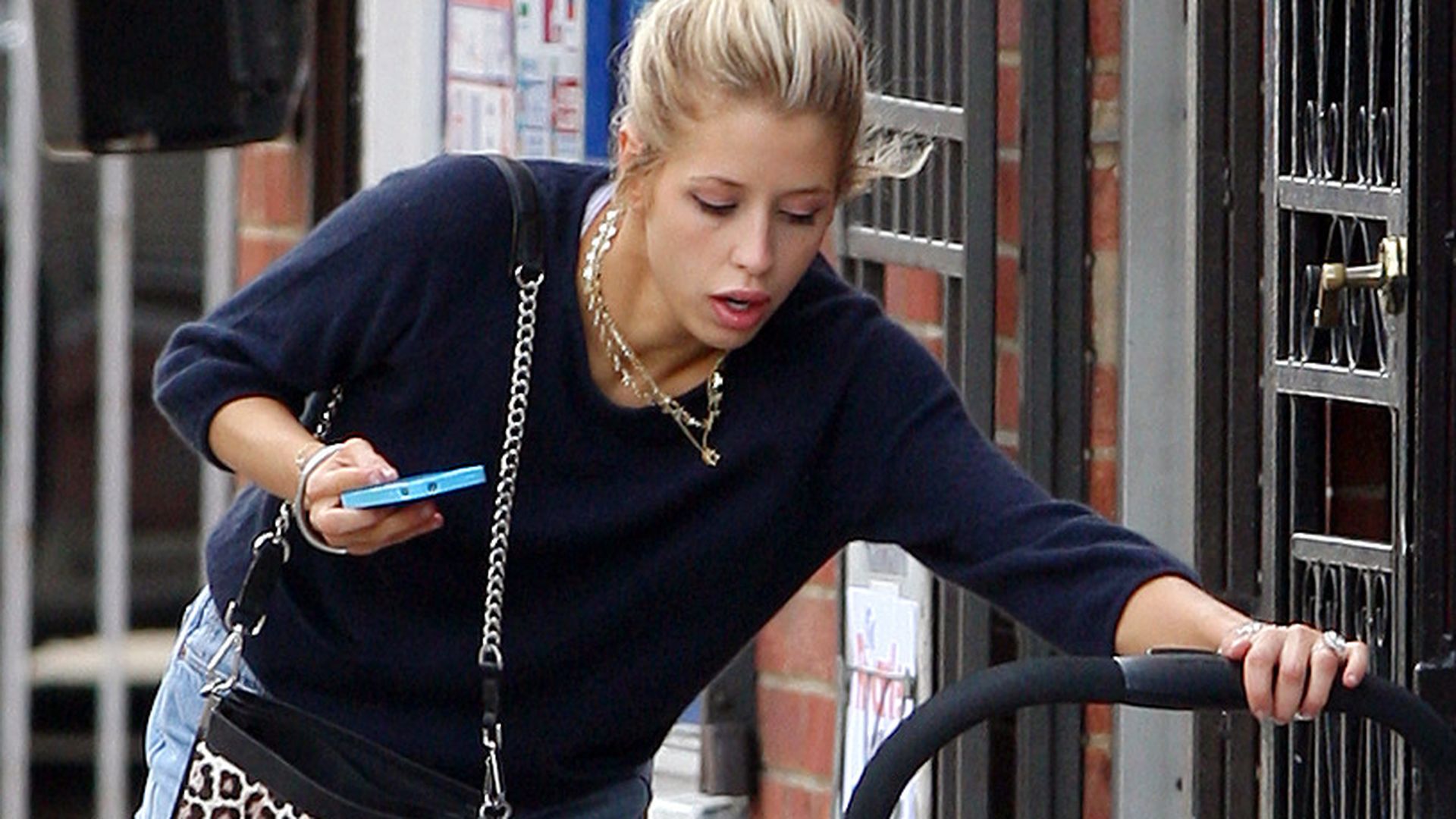 Nach BabyUnfall Peaches Geldof pöbelt weiter! Promiflash.de