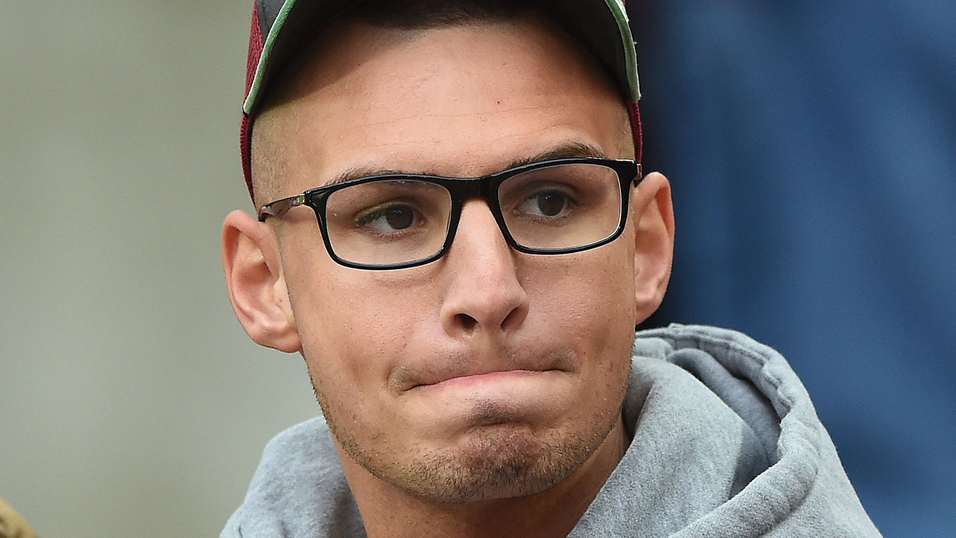 TVAuftritt in Gefahr? Pietro verletzt sich beim Fußball! Promiflash.de