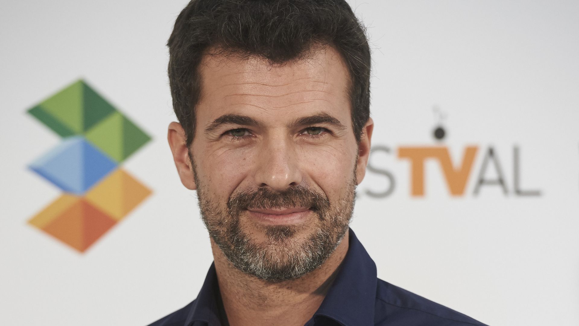 Sohn wegen Mordes angeklagt Fans stehen Rodolfo Sancho bei!