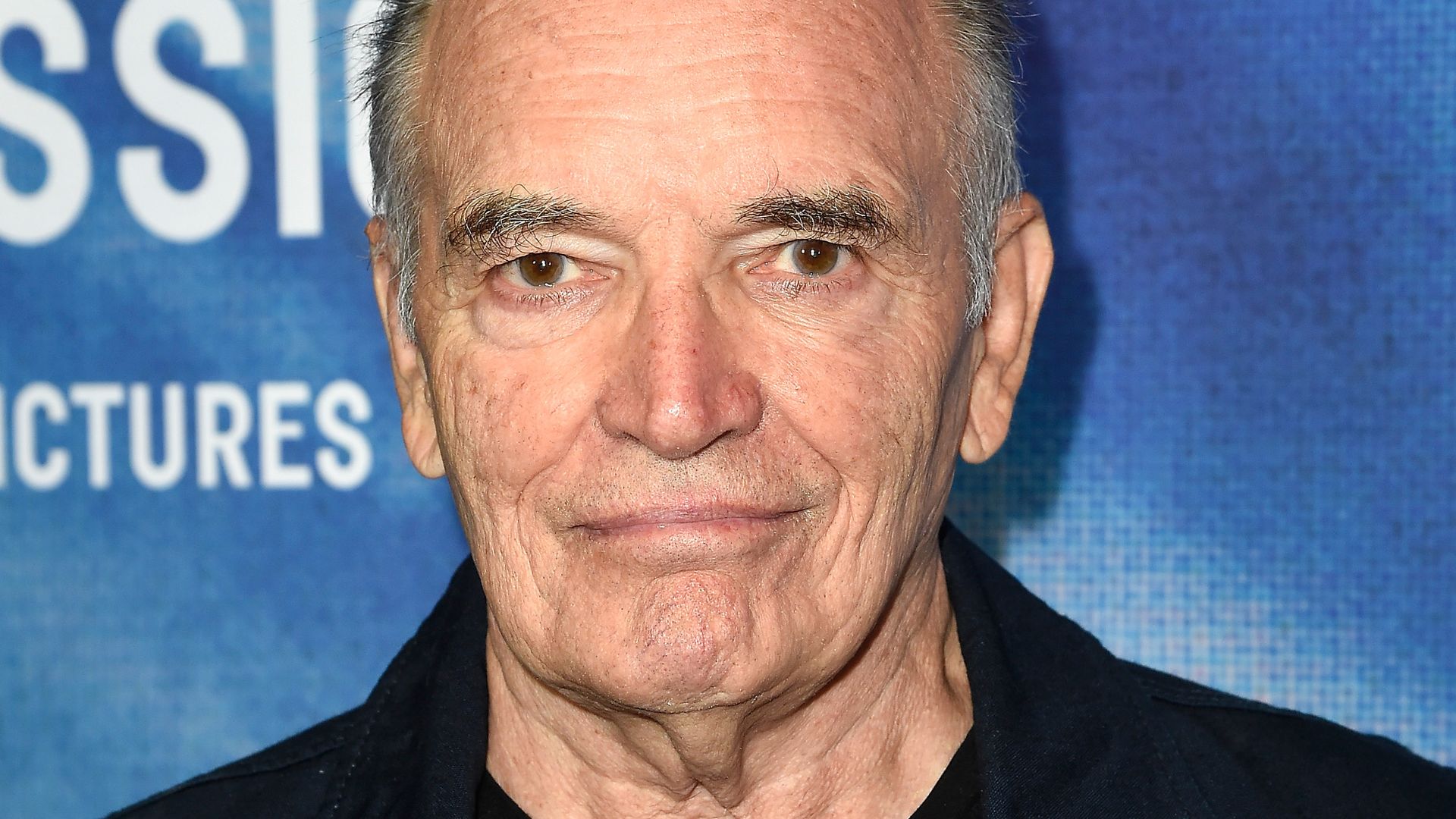 Schauspieler Tom Bower verstirbt im Alter von 86 Jahren