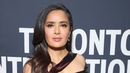 Kein Onlineshopping: Salma Hayek ist kein Fan der Technik