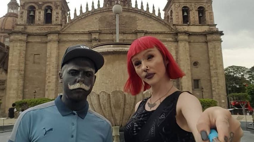 Voll-Tattoo-Body & Alien-Girl: Schrägstes Paar der Welt?