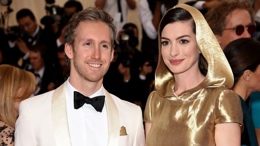 Adam Shulman und Anne Hathaway bei der MET Gala 2015