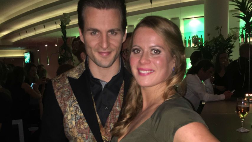 Alexander Klaws mit seiner Freundin, als sie schwanger war