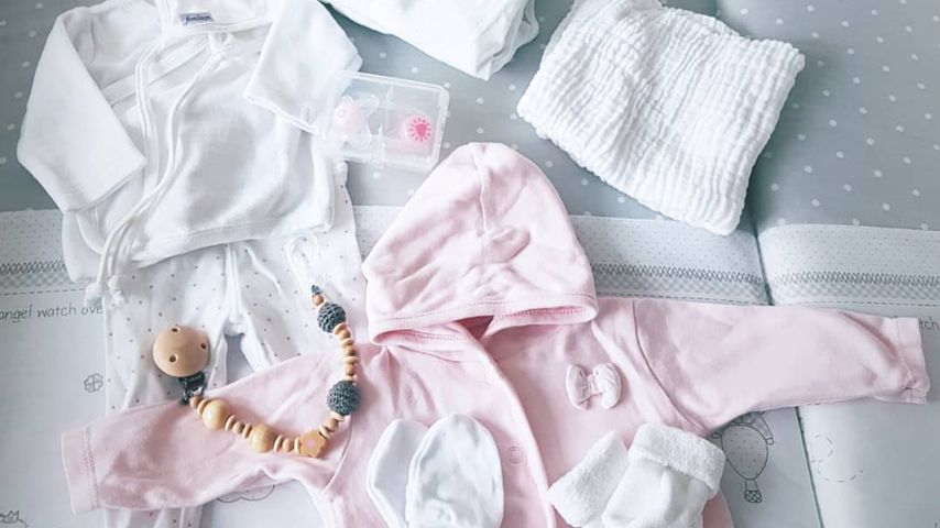 Baby-Klamotten für Alissa Harouats Tochter