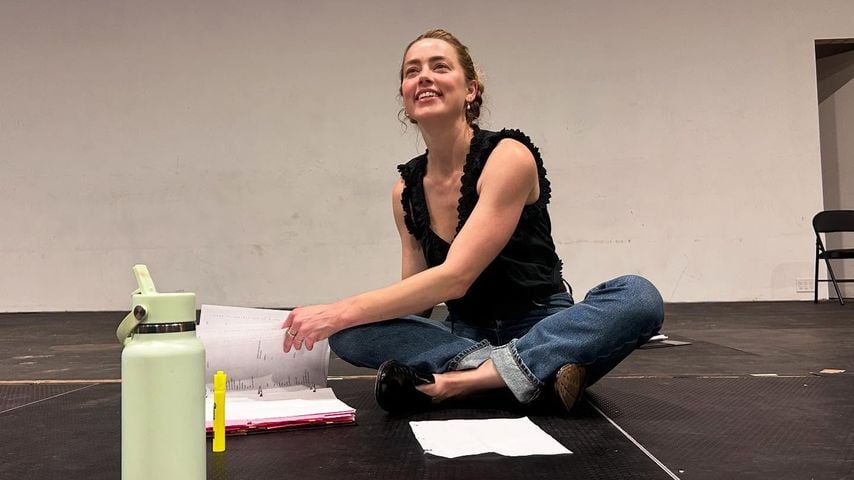 Dreifach-Mama Amber Heard strahlt bei seltenem Fotoshooting