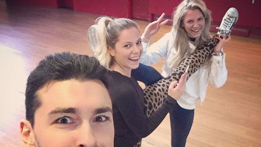 Andrzej Cibis mit Cheyenne und Valentina Pahde beim Training