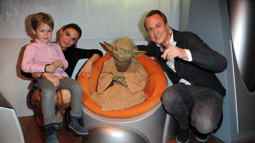 Angelina und Alexander Posth mit ihrem Sohn Leon bei Madame Tussauds