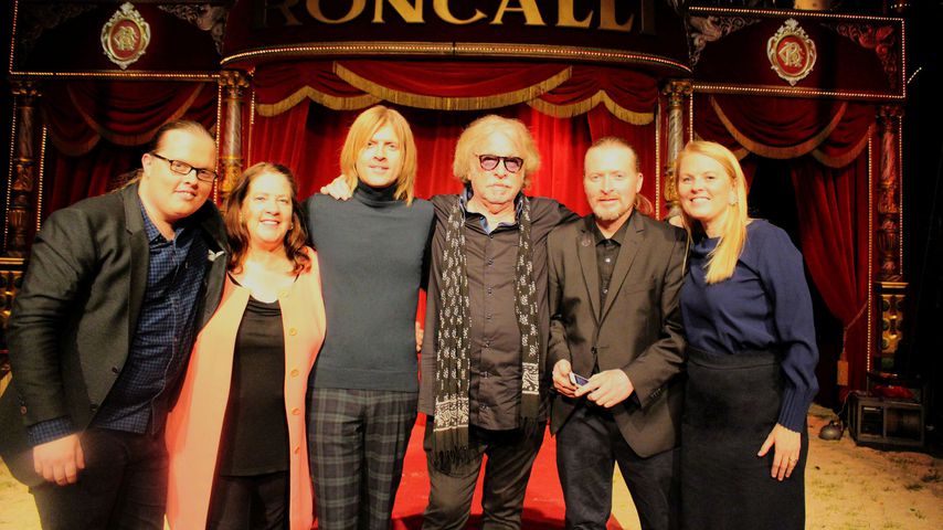 Angelo Kelly, Kathy Kelly, John Kelly, Bernhard Paul, Joey Kelly & Patricia Kelly im Roncalli Zirkus