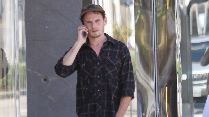 Anton Yelchin beim Shoppen in Beverly Hills