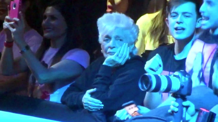 Ariana Grandes Oma Marjorie in der Front Row des Konzertes ihrer Enkelin in Las Vegas